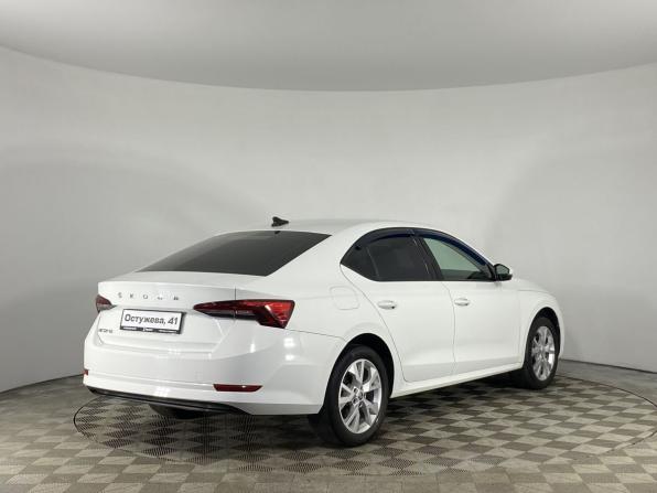 Skoda Octavia IV (A8) с пробегом 2021 года, цена 2 210 000 рублей, 135962 км, лифтбек, Автокод Объявления