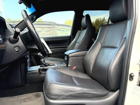 Toyota Land Cruiser Prado 150 Series Рестайлинг 3 с пробегом 2021 года, цена 5 780 000 рублей, 255117 км, внедорожник, Автокод Объявления
