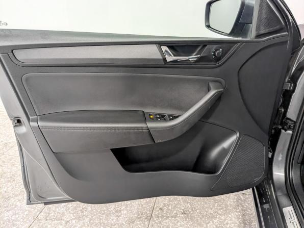 Skoda Rapid II с пробегом 2022 года, цена 1 750 000 рублей, 77758 км, лифтбек, Автокод Объявления