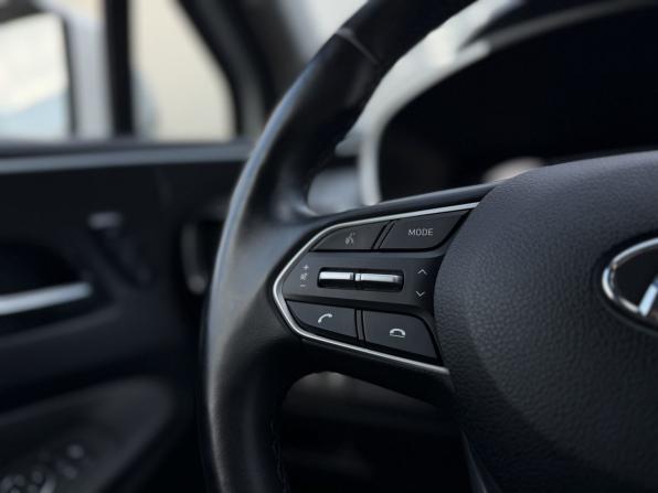 Hyundai Santa Fe IV Рестайлинг с пробегом 2022 года, цена 3 649 000 рублей, 74630 км, внедорожник, Автокод Объявления