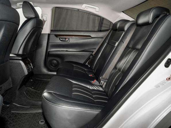 Lexus ES VI с пробегом 2015 года, цена 2 660 000 рублей, 197699 км, седан, Автокод Объявления
