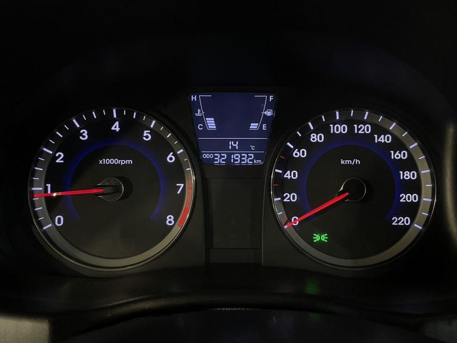 Hyundai Solaris I Великий Новгород  - изображение 14