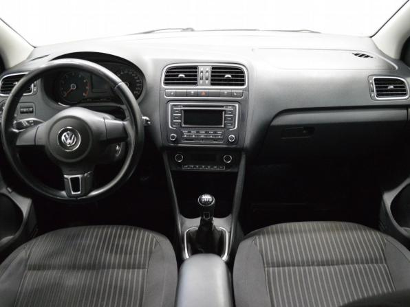 Volkswagen Polo V с пробегом 2015 года, цена 599 000 рублей, 230564 км, седан, Автокод Объявления