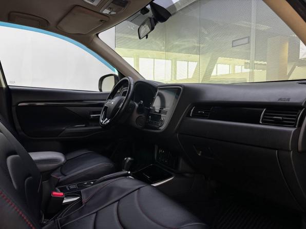 Mitsubishi Outlander III Рестайлинг 3 с пробегом 2018 года, цена 1 610 000 рублей, 217481 км, внедорожник, Автокод Объявления