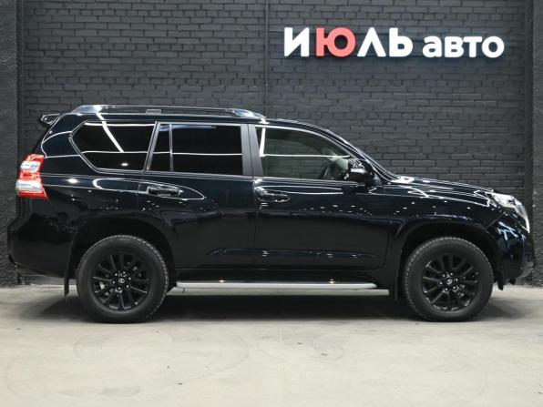 Toyota Land Cruiser Prado 150 Series Рестайлинг 1 с пробегом 2017 года, цена 4 350 000 рублей, 272600 км, внедорожник, Автокод Объявления