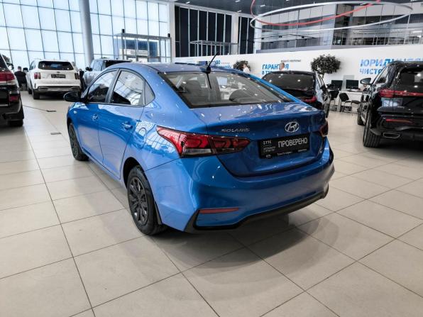 Hyundai Solaris II с пробегом 2017 года, цена 1 095 000 рублей, 211171 км, седан, Автокод Объявления