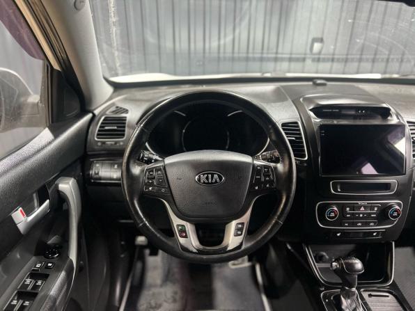 Kia Sorento II Рестайлинг с пробегом 2015 года, цена 1 749 900 рублей, 167000 км, внедорожник, Автокод Объявления