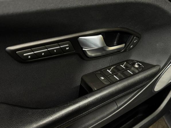 Land Rover Range Rover Evoque I Рестайлинг с пробегом 2015 года, цена 1 899 000 рублей, 249229 км, внедорожник, Автокод Объявления