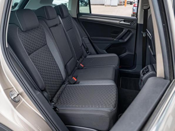 Volkswagen Tiguan II с пробегом 2018 года, цена 2 130 000 рублей, 180735 км, внедорожник, Автокод Объявления