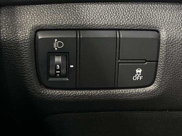 Hyundai Creta I с пробегом 2017 года, цена 1 799 000 рублей, 128000 км, внедорожник, Автокод Объявления