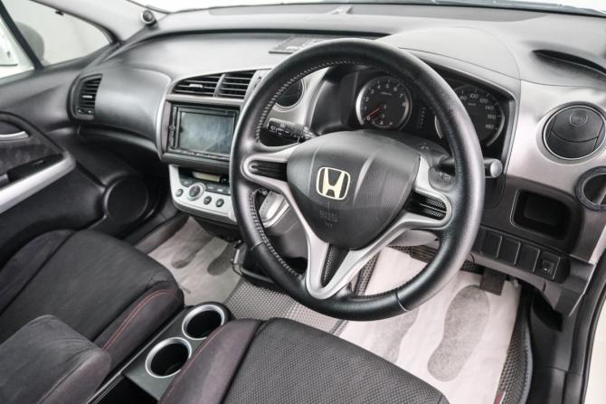 Honda Stream II Рестайлинг с пробегом 2010 года, цена 1 099 000 рублей, 237000 км, компактвэн, Автокод Объявления