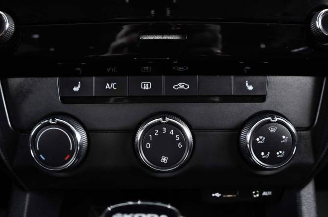 Skoda Octavia III (A7) Рестайлинг с пробегом 2017 года, цена 1 659 000 рублей, 138265 км, лифтбек, Автокод Объявления