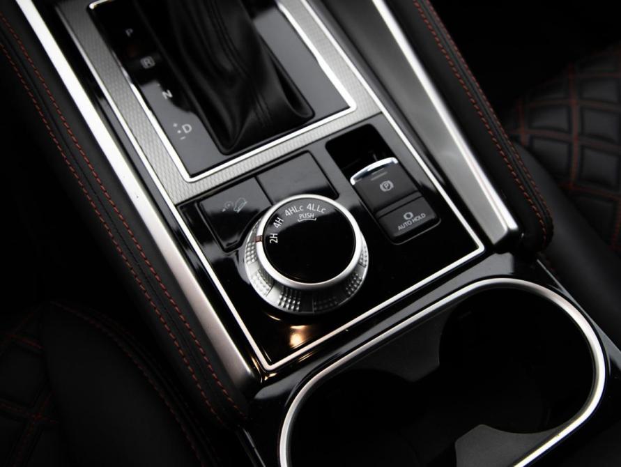 Mitsubishi Montero Sport III Рестайлинг Санкт-Петербург  - изображение 16