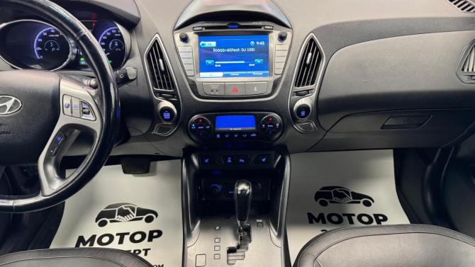 Hyundai ix35 I Рестайлинг с пробегом 2014 года, цена 1 400 000 рублей, 135982 км, внедорожник, Автокод Объявления