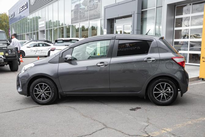 Toyota Vitz III (XP130) Рестайлинг с пробегом 2018 года, цена 828 000 рублей, 141600 км, хэтчбек, Автокод Объявления