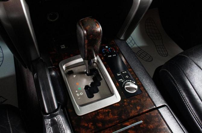 Toyota Land Cruiser 200 Series Рестайлинг 1 с пробегом 2012 года, цена 3 249 515 рублей, 253852 км, внедорожник, Автокод Объявления