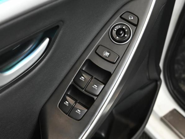 Hyundai i30 II Рестайлинг с пробегом 2015 года, цена 1 180 000 рублей, 94410 км, хэтчбек, Автокод Объявления