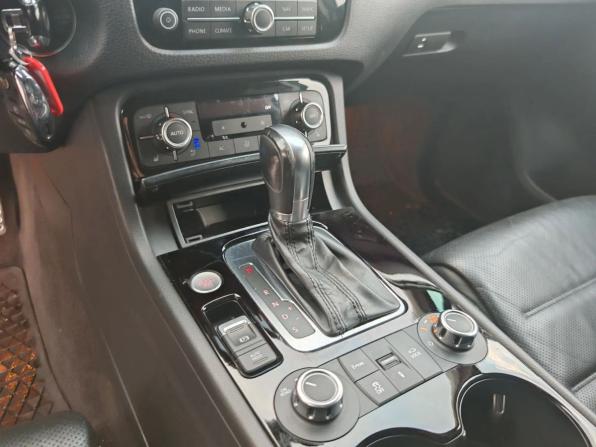 Volkswagen Touareg II с пробегом 2011 года, цена 2 190 000 рублей, 199060 км, внедорожник, Автокод Объявления