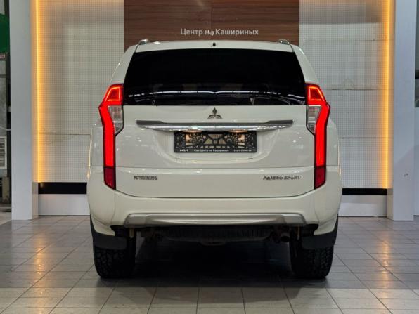 Mitsubishi Pajero Sport III с пробегом 2017 года, цена 2 585 000 рублей, 195500 км, внедорожник, Автокод Объявления