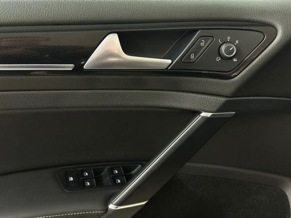 Volkswagen Golf VII с пробегом 2013 года, цена 1 199 900 рублей, 121848 км, хэтчбек, Автокод Объявления