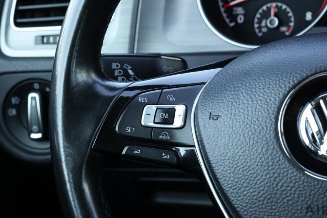 Volkswagen Golf VII с пробегом 2013 года, цена 988 000 рублей, 147778 км, хэтчбек, Автокод Объявления