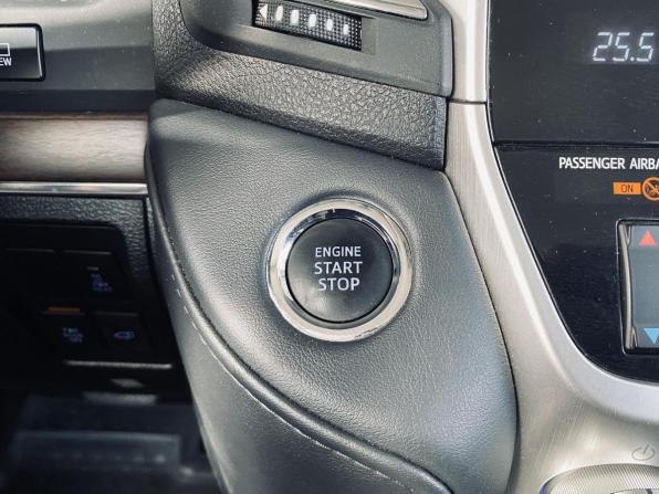 Toyota Land Cruiser 200 Series Рестайлинг 2 с пробегом 2020 года, цена 7 450 000 рублей, 153717 км, внедорожник, Автокод Объявления
