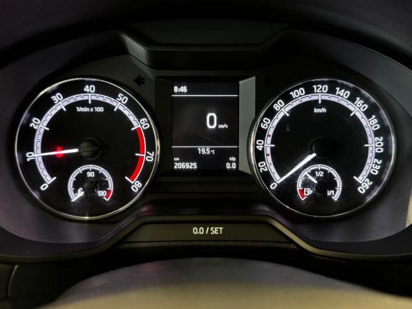 Skoda Octavia III (A7) Рестайлинг с пробегом 2018 года, цена 1 150 000 рублей, 206924 км, лифтбек, Автокод Объявления