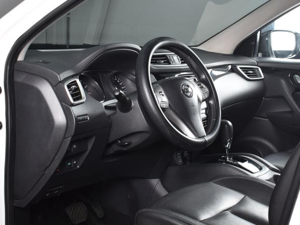 Nissan Qashqai II с пробегом 2017 года, цена 1 869 999 рублей, 75707 км, внедорожник, Автокод Объявления