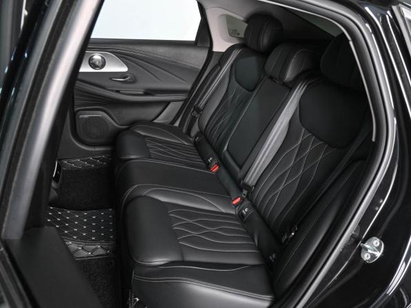 Chery Arrizo 8 с пробегом 2023 года, цена 2 199 000 рублей, 9296 км, седан, Автокод Объявления