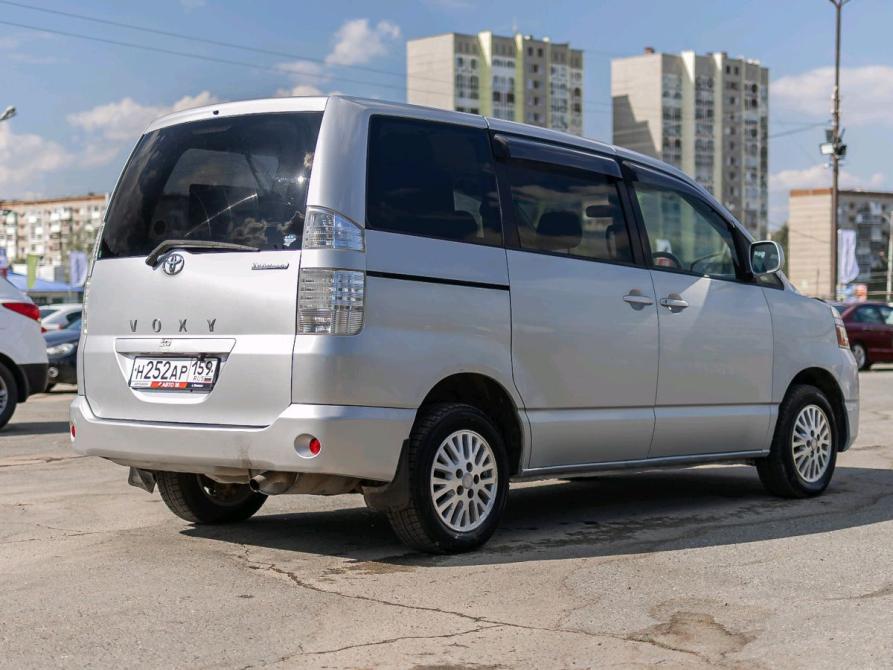 Toyota Voxy I (R60) Ижевск  - изображение 5