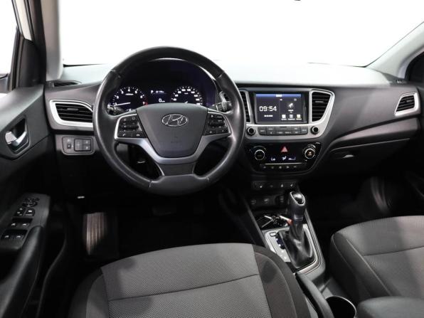 Hyundai Solaris II с пробегом 2019 года, цена 1 499 000 рублей, 126395 км, седан, Автокод Объявления