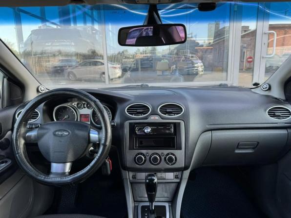Ford Focus II Рестайлинг с пробегом 2010 года, цена 550 000 рублей, 213304 км, седан, Автокод Объявления