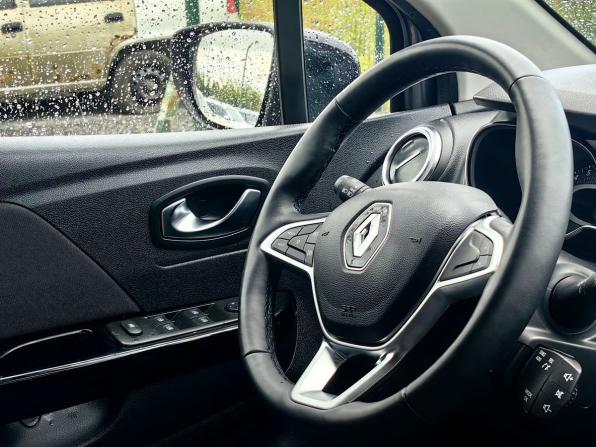 Renault Kaptur I Рестайлинг с пробегом 2021 года, цена 1 799 000 рублей, 68700 км, внедорожник, Автокод Объявления