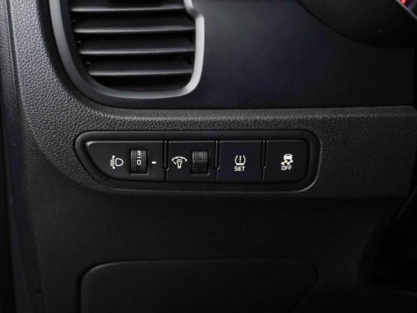 Kia Rio IV с пробегом 2018 года, цена 1 399 046 рублей, 130648 км, хэтчбек, Автокод Объявления