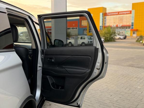 Mitsubishi Outlander III Рестайлинг 3 с пробегом 2022 года, цена 2 850 000 рублей, 98173 км, внедорожник, Автокод Объявления