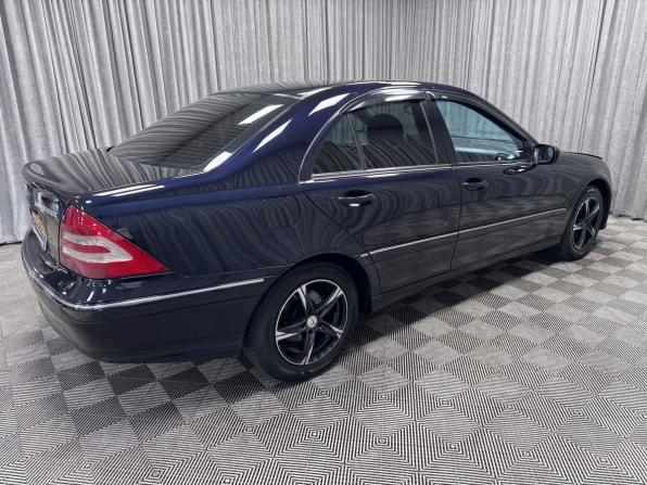 Mercedes-Benz C-Класс II (W203) Рестайлинг с пробегом 2005 года, цена 640 000 рублей, 437359 км, седан, Автокод Объявления
