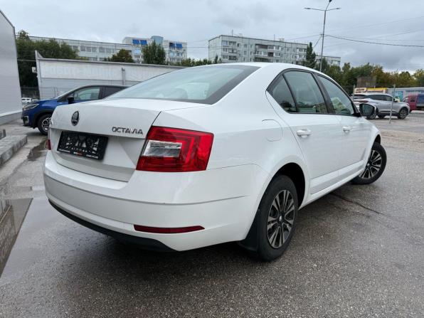 Skoda Octavia III (A7) с пробегом 2015 года, цена 1 050 000 рублей, 147105 км, лифтбек, Автокод Объявления
