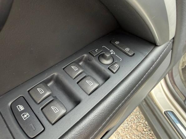Volvo XC70 II с пробегом 2011 года, цена 1 255 000 рублей, 321000 км, универсал, Автокод Объявления
