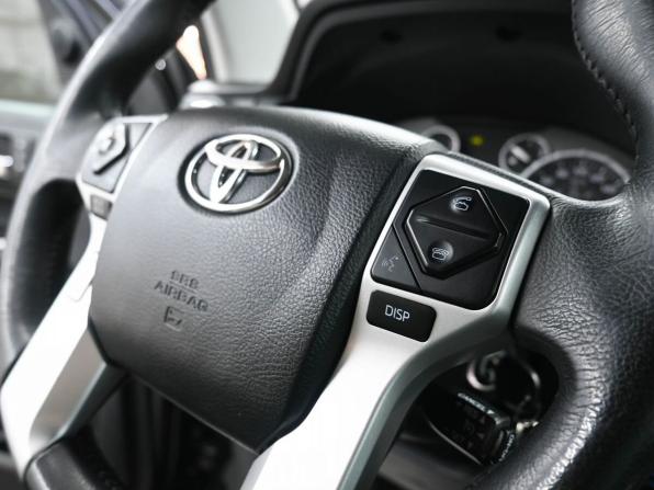 Toyota Tundra II Рестайлинг с пробегом 2017 года, цена 5 999 900 рублей, 165111 км, пикап, Автокод Объявления