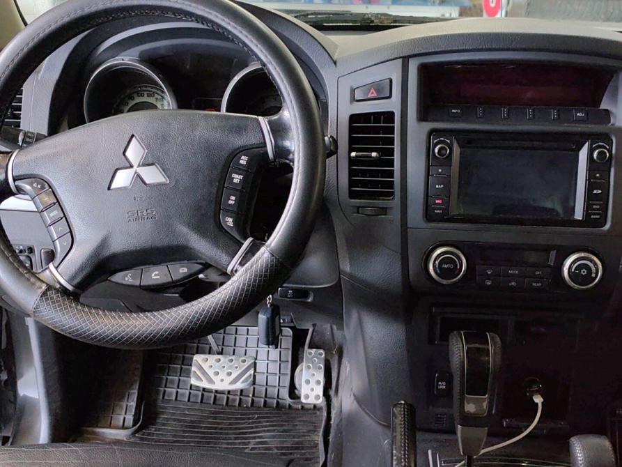 Mitsubishi Pajero IV Рестайлинг 1 Санкт-Петербург  - изображение 8