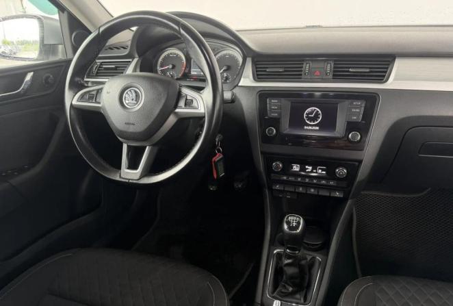 Skoda Rapid I с пробегом 2016 года, цена 935 000 рублей, 152293 км, лифтбек, Автокод Объявления