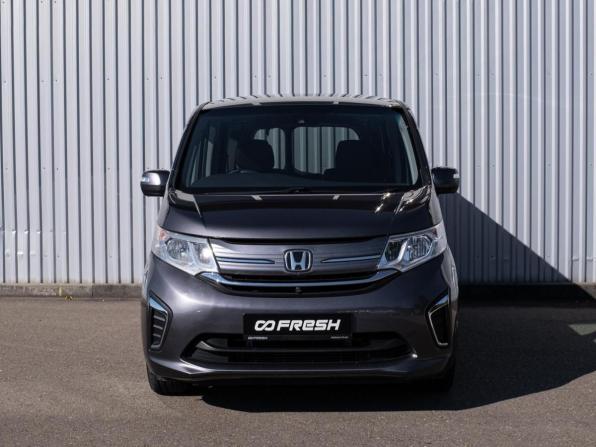Honda Stepwgn V с пробегом 2015 года, цена 1 799 000 рублей, 176569 км, минивэн, Автокод Объявления