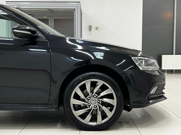 Volkswagen Jetta VI Рестайлинг с пробегом 2015 года, цена 1 025 000 рублей, 202643 км, седан, Автокод Объявления