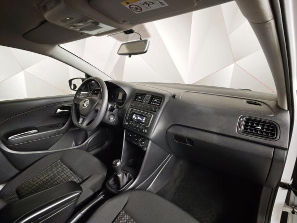 Volkswagen Polo V Рестайлинг с пробегом 2018 года, цена 1 120 000 рублей, 98154 км, седан, Автокод Объявления
