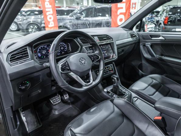 Volkswagen Tiguan II Рестайлинг с пробегом 2021 года, цена 2 919 777 рублей, 91347 км, внедорожник, Автокод Объявления
