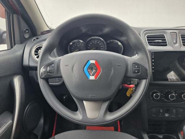 Renault Sandero II с пробегом 2014 года, цена 760 000 рублей, 140189 км, хэтчбек, Автокод Объявления