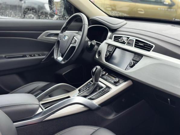 Geely Atlas I с пробегом 2022 года, цена 2 039 000 рублей, 36000 км, внедорожник, Автокод Объявления