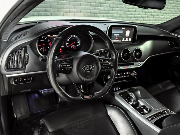 Kia Stinger I с пробегом 2018 года, цена 2 580 000 рублей, 139576 км, лифтбек, Автокод Объявления