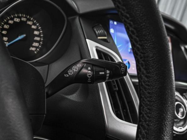 Ford Focus III с пробегом 2013 года, цена 798 000 рублей, 132299 км, хэтчбек, Автокод Объявления