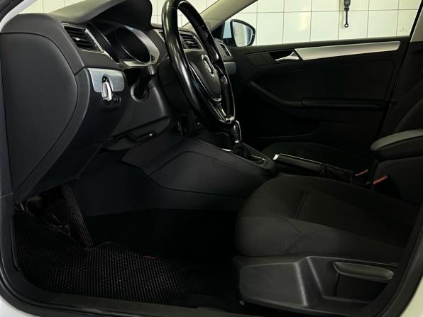 Volkswagen Jetta VI Рестайлинг с пробегом 2017 года, цена 1 370 000 рублей, 171507 км, седан, Автокод Объявления